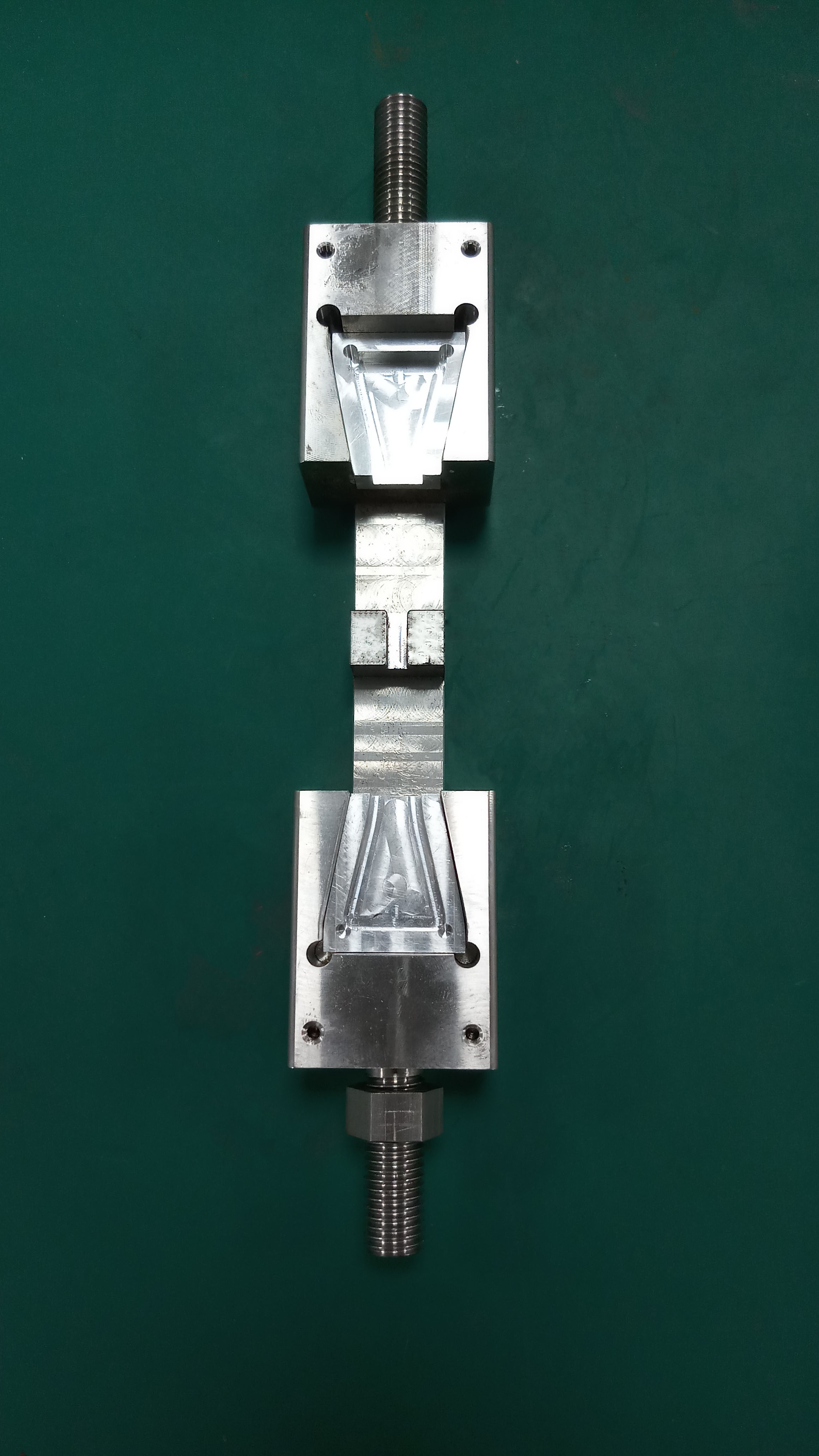 自动对中耐高温夹具（1200度）